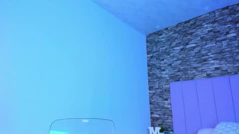 Snapshot of danna999 chatting on 09-23-25, 10:35 danna999 online show from 09-23-25, 10:35