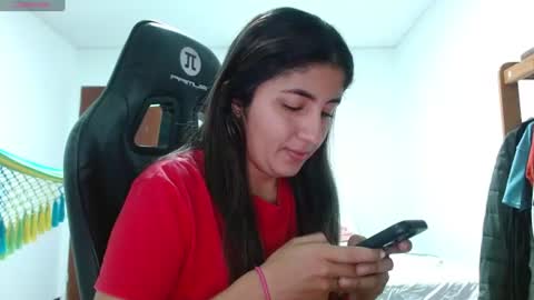 Snapshot of danna_peterson chatting on 07-09-26, 07:40 Danna online show from 07-09-26, 07:40