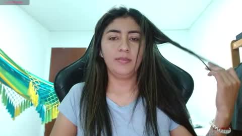 Snapshot of danna_peterson chatting on 07-19-26, 12:47 Danna online show from 07-19-26, 12:47