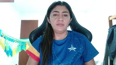 Snapshot of danna_peterson chatting on 07-25-26, 01:47 Danna online show from 07-25-26, 01:47
