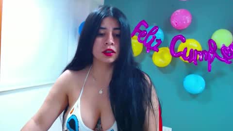 Snapshot of danna_rouses_ chatting on 05-19-26, 07:47 dannarouses online show from 05-19-26, 07:47