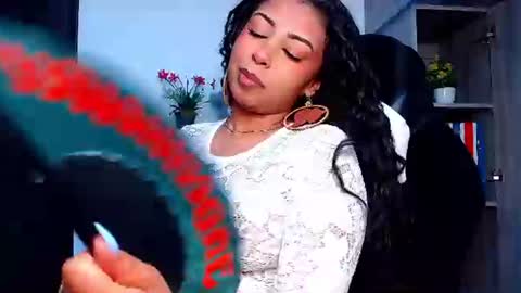 Danna online show from 06-19-26, 02:32
