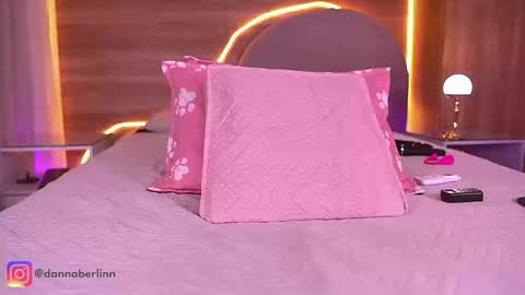 Danna Berlin  online show from 03-11-26, 07:53