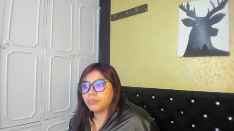 Danna Garza online show from 02-06-25, 03:59