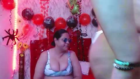 Snapshot of dannalanegra2 chatting on 10-13-25, 05:24 dannalanegra2 online show from 10-13-25, 05:24