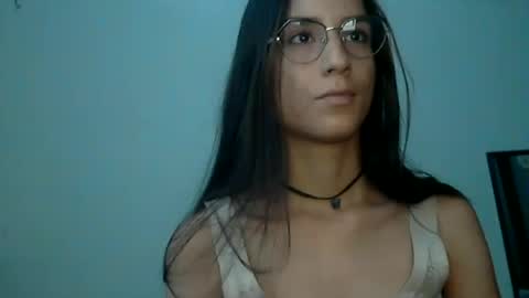 Snapshot of dannali22 chatting on 06-27-26, 06:57 Dannali22 online show from 06-27-26, 06:57
