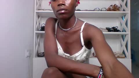 dannamikayla online show from 12-04-25, 04:11