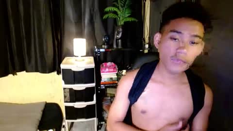 Snapshot of danner_fuckerxx chatting on 03-12-26, 02:01 DANNER online show from 03-12-26, 02:01