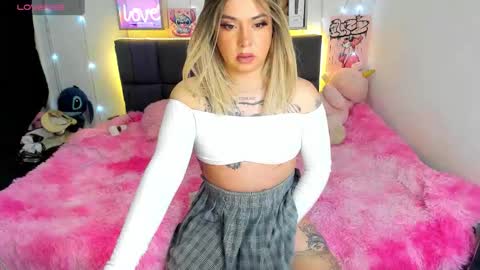 Snapshot of dannia_13 chatting on 11-09-25, 02:21 dannia_13 online show from 11-09-25, 02:21