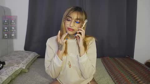 Snapshot of dannielle_ chatting on 02-28-25, 08:39 online show from 02-28-25, 08:39