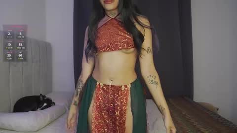 Snapshot of dannielle_ chatting on 03-08-25, 09:29 online show from 03-08-25, 09:29