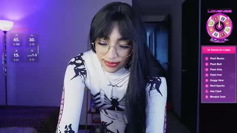 Snapshot of dannielle_ chatting on 10-08-25, 08:17 online show from 10-08-25, 08:17