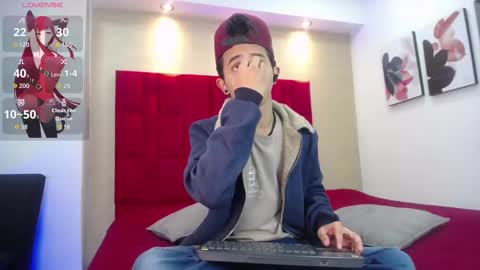 Snapshot of danny__santoro chatting on 09-19-25, 01:01 Danny online show from 09-19-25, 01:01