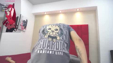 Snapshot of danny__santoro chatting on 10-06-25, 01:08 Danny online show from 10-06-25, 01:08