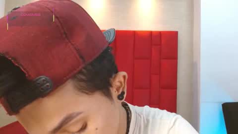 Snapshot of danny__santoro chatting on 11-12-25, 01:22 Danny online show from 11-12-25, 01:22