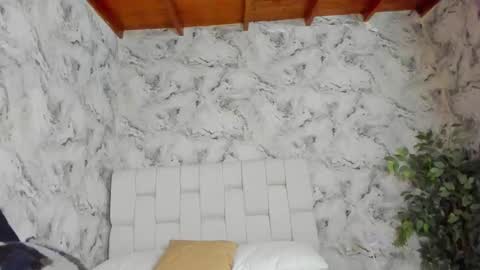 Snapshot of danny_fernandez chatting on 10-24-25, 05:48 danny_fernandez online show from 10-24-25, 05:48