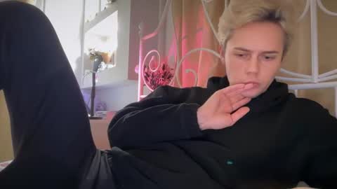 danny online show from 12-04-25, 01:20