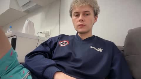 Snapshot of danny_love01 chatting on 01-14-26, 07:41 danny online show from 01-14-26, 07:41