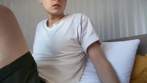 Snapshot of danny_love01 chatting on 03-22-26, 01:03 danny online show from 03-22-26, 01:03