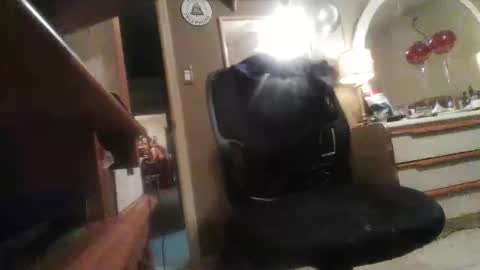 Snapshot of dannyb618 chatting on 12-04-25, 11:57 Danielle online show from 12-04-25, 11:57