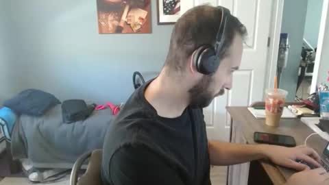 Snapshot of dannyboyx69 chatting on 12-18-25, 06:36 dannyboyx69 online show from 12-18-25, 06:36