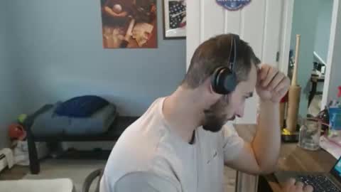 Snapshot of dannyboyx69 chatting on 01-12-26, 03:28 dannyboyx69 online show from 01-12-26, 03:28