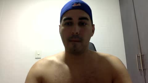Snapshot of dannyhot9 chatting on 02-14-25, 10:38 Dannyhot9 online show from 02-14-25, 10:38