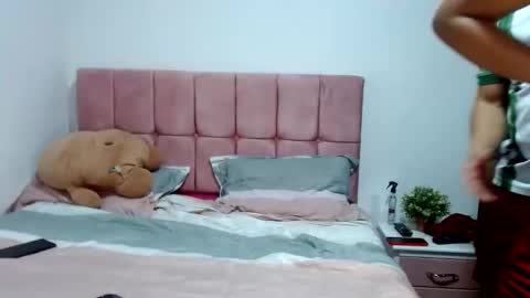 Snapshot of dannyhothot chatting on 03-12-25, 11:01 danny and ruby online show from 03-12-25, 11:01