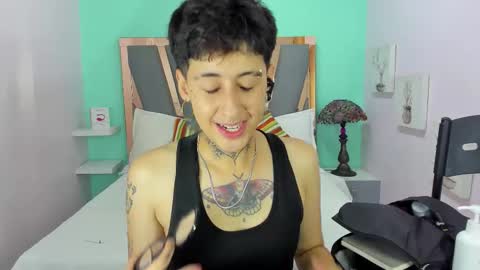 Snapshot of dante_bieber chatting on 12-17-25, 07:31 dante online show from 12-17-25, 07:31