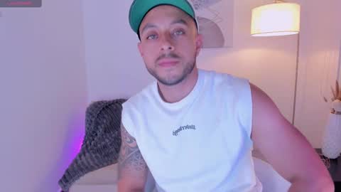 Snapshot of dante_marquez chatting on 10-21-25, 02:12 Dante marquez online show from 10-21-25, 02:12
