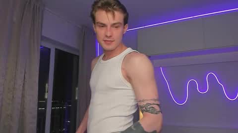 Snapshot of dante_ray chatting on 11-09-25, 12:09 Dante and Ray online show from 11-09-25, 12:09