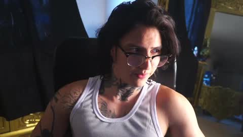 Snapshot of dantecoppolaa chatting on 01-31-25, 09:37 Dante coppola online show from 01-31-25, 09:37