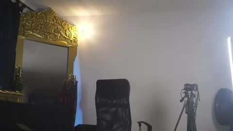 Snapshot of dantecoppolaa chatting on 02-16-25, 09:59 Dante coppola online show from 02-16-25, 09:59