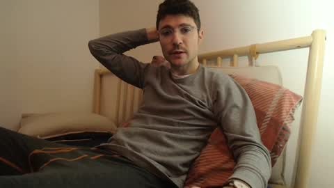 Snapshot of dantheman233 chatting on 12-25-24, 05:05 Daniel online show from 12-25-24, 05:05