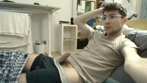 Snapshot of dantheman233 chatting on 01-27-25, 02:13 Daniel online show from 01-27-25, 02:13