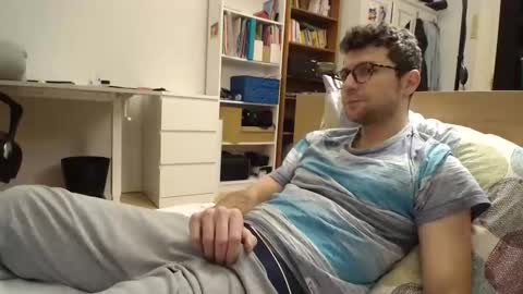 Snapshot of dantheman233 chatting on 11-19-25, 05:57 Daniel online show from 11-19-25, 05:57