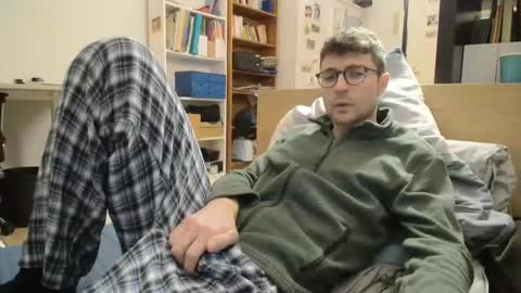 Snapshot of dantheman233 chatting on 12-15-25, 04:00 Daniel online show from 12-15-25, 04:00