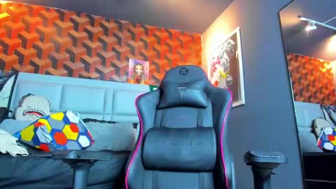 Snapshot of dany_dryy chatting on 02-23-25, 10:09 Dany online show from 02-23-25, 10:09