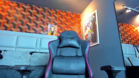 Snapshot of dany_dryy chatting on 02-25-25, 10:50 Dany online show from 02-25-25, 10:50