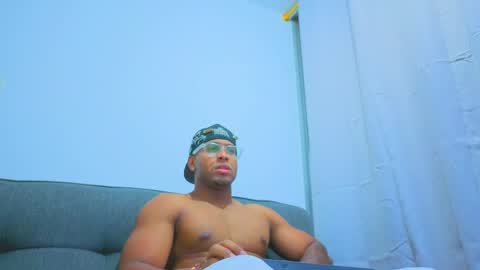 Snapshot of dany_dryy chatting on 03-30-26, 01:28 Dany online show from 03-30-26, 01:28