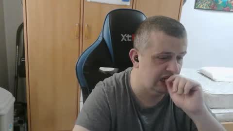 Snapshot of danysanchez1981 chatting on 02-28-26, 12:39 danysanchez1981 online show from 02-28-26, 12:39