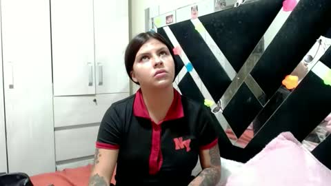 Snapshot of daphne877046 chatting on 06-06-26, 02:49 daphne877046 online show from 06-06-26, 02:49