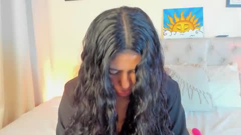 Antonella Mora online show from 11-26-25, 12:17