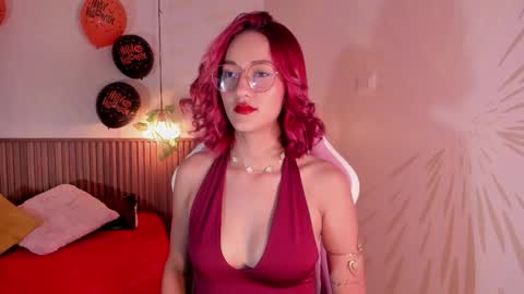 Daphne online show from 10-19-25, 03:07