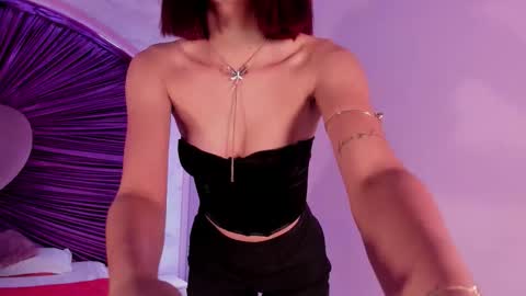 Daphne online show from 11-30-25, 03:10