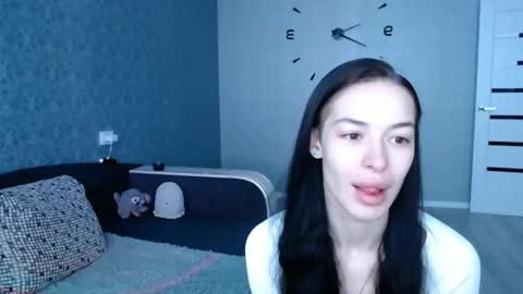 Daphne Darkthorn online show from 11-20-25, 08:36