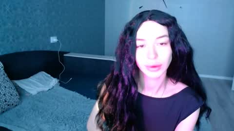 Daphne Darkthorn online show from 11-21-25, 09:30