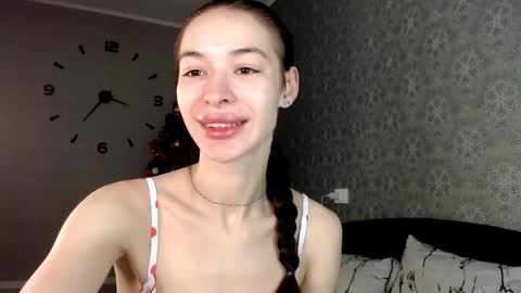 Daphne Darkthorn online show from 12-23-25, 02:31