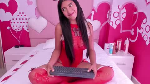 Daphne  online show from 12-24-24, 02:12