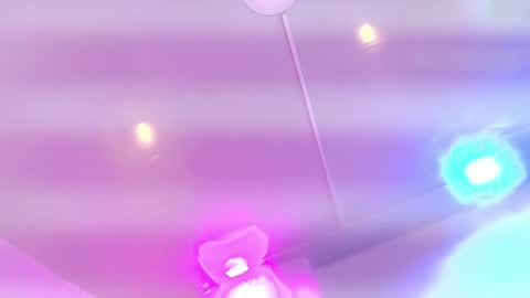 Daphne  online show from 04-22-26, 11:34